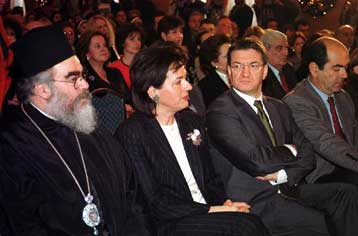 Οι Έλληνες δεν «γνωρίζουν» τον εθελοντισμό – Βραβεύτηκαν οι πιο δραστήριες εθελοντικές οργανώσεις