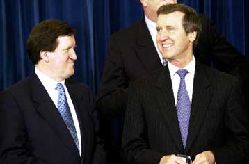 Ενοχλημένες οι ΗΠΑ από τα σχέδια της ΕΕ για τον ευρωστρατό – Αυστηρή προειδοποίηση από τον Κοέν