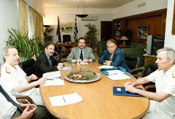 Δένουν τα πλοία την Πέμπτη – Στην 24ωρη πανελλαδική απεργία της ΓΣΕΕ συμμετέχει η ΠΝΟ