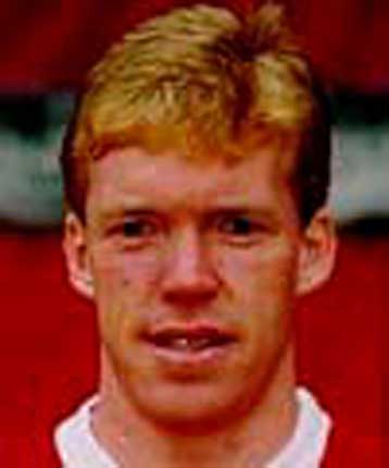 Παρά την… επιστράτευσή του ο Στόντον δεν έχει μέλλον στη Λίβερπουλ