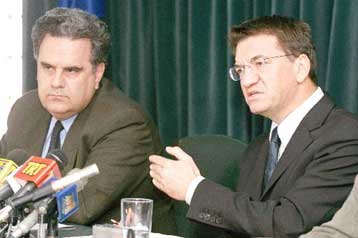 Παρ ολίγον μετωπική σύγκρουση Παπαδόπουλου – πανεπιστημιακών γιατρών