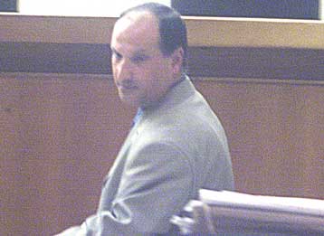 Στον πιλότο επέρριψε τις ευθύνες για την πτώση του Yakovlev ο ένας εκ των δύο κατηγορουμένων