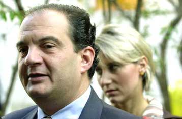 Επιστολή Καραμανλή προς Σημίτη για την τρομοκρατία και το οργανωμένο έγκλημα