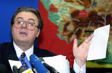 Τους Ρουμάνους δημοσιογράφους απειλεί ο εθνικιστής ηγέτης Βαντίμ Τουντόρ