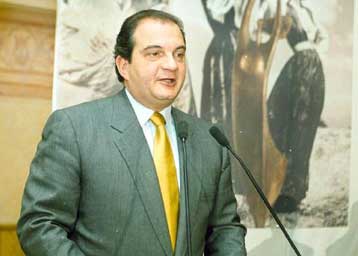 Νέα σφοδρή επίθεση Καραμανλή κατά της κυβέρνησης για την οικονομική της πολιτική