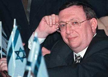 Διεθνές ένταλμα σύλληψης για τον Γκουζίνσκι εκδίδει η Ρωσία