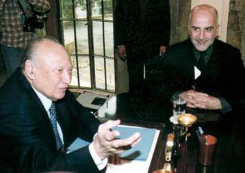 Επαφές Ντε Σότο με Κληρίδη και Ντενκτάς για τον έκτο γύρο των συνομιλιών