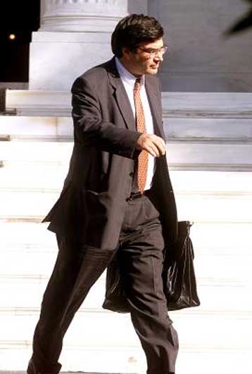 Παραιτήθηκε ο Συναδινός από τον «Αθήνα 2004»