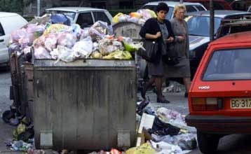 Κανονικά η αποκομιδή των σκουπιδιών – Απεργούν οι υπάλληλοι του υπουργείου Υγείας