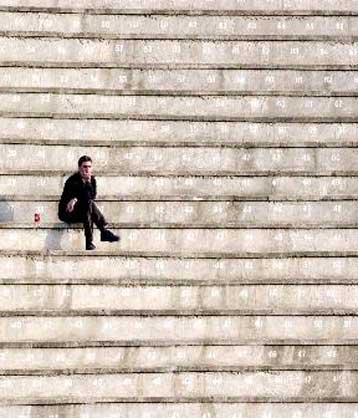 Αναξιοπιστία και αναβολικά βασιλεύουν στον ελληνικό αθλητισμό, διαπιστώνουν οι φίλαθλοι