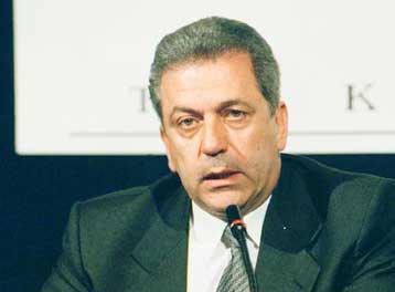 Μυστικό γκάλοπ δίνει πάνω από 10% στο κόμμα του Αβραμόπουλου