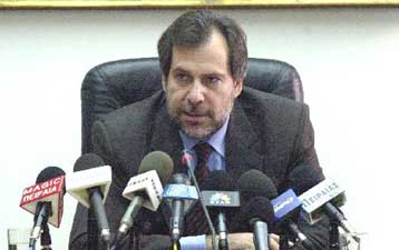 «Έχω ήσυχη τη συνείδησή μου» απαντά ο Χρ.Παπουτσής στις κατηγορίες για την αυτοκτονία Σφηνιά