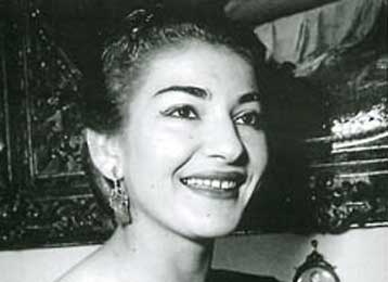 O Αλέν Ντελόν στο πλευρό των Ελλήνων που αντιδρούν στη δημοπρασία αντικειμένων της Κάλλας