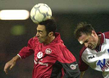 Πήρε το ντέρμπι της bundesliga η Καϊζερσλάουτερν, 2-1 το Αμβούργο – Νίκη ανάσα για Κότμπους