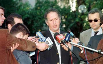 Στο σχεδιασμό του πρωθυπουργού παραπέμπουν οι δηλώσεις Παπαντωνίου, τονίζει ο Κ.Σκανδαλίδης