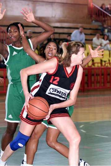 Έμειναν δύο στην κορυφή της Α1 γυναικών στο μπάσκετ