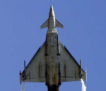 Προτροπή Μπερνς να μην αγοράσει η Ελλάδα τα Eurofighter