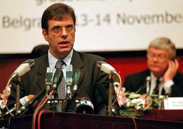 Στο Αγιον Όρος την Κυριακή ο Κοστούνιτσα – Τη Δευτέρα συνάντηση με τον Πασχαλίδη