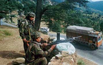 Κατάπαυση του πυρός στο Κασμίρ διέταξε το Πακιστάν