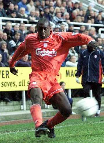 Μέτρα για την αντιμετώπιση του ρατσισμού στο ποδόσφαιρο μελετά η UEFA