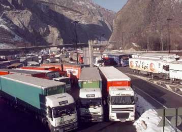 Με αργό ρυθμό η απελευθέρωση των κλειστών επαγγελμάτων, για την αποφυγή κοινωνικής σύγκρουσης