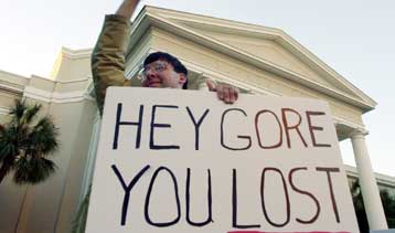 Εν μέσω διαδηλώσεων άρχισε η συνεδρίαση του Ανώτατου Ομοσπονδιακού Δικαστηρίου των ΗΠΑ