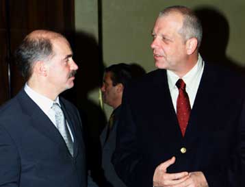 Δεν πρέπει να υπάρξει αλλαγή συνόρων στα Βαλκάνια, τονίζει ο Γ.Παπανδρέου