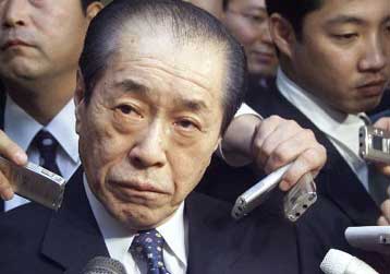 Αβέβαιο και πάλι το πολιτικό μέλλον του Μόρι μετά την παραίτηση στενού συνεργάτη του