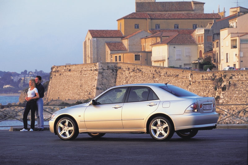 Lexus IS200 κατά των… διαρρηκτών