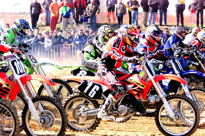 Το πρόγραμμα των αγώνων μοτοσικλέτας του 2001