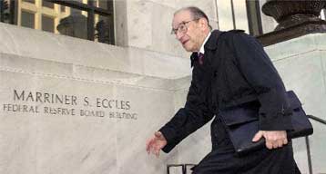 Μείωση των επιτοκίων κατά 0,50% αποφάσισε η Fed