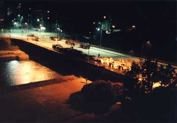 Σε κλοιό συγκρούσεων στη Μιτρόβιτσα Έλληνες στρατιώτες – Τραυματίστηκε σοβαρά Γάλλος ειρηνευτής