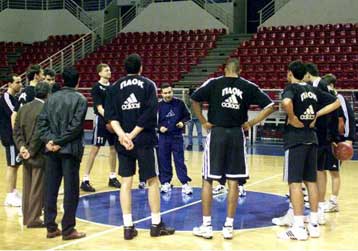 Συνδυασμός προσπάθειας παικτών και συμπαράστασης φιλάθλων για την πρόκριση