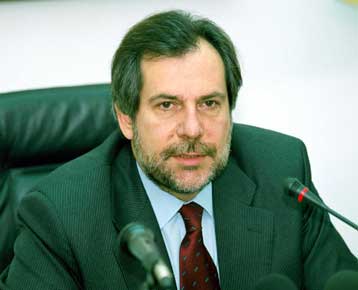 Οργισμένη αντίδραση Παπουτσή προς ακτοπλόους – Δεν θα κάνετε ό,τι θέλετε, δήλωσε