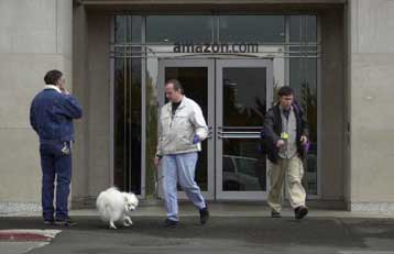 Η Amazon αναγγέλλει περικοπές 1.300 θέσεων εργασίας και προειδοποιεί για μειωμένες πωλήσεις