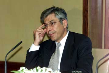 Αυτόνομος τραπεζικός φορέας από Εμπορική και Glory Worldwide Holdings στην Κύπρο