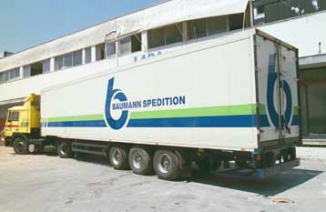 Τρία άτομα συνέλαβε η αστυνομία στη Θεσσαλονίκη για μεταφορά λαθρομεταναστών