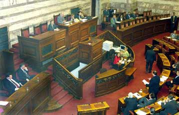 Υπονομευτική η πολιτική της ΝΔ, τόνισε ο Παπαντωνίου – Την άμεση παραίτησή του ζητά η αντιπολίτευση