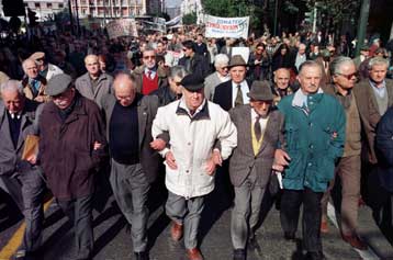 Εντός του Φεβρουαρίου θα συναντήσει τους συνταξιούχους ο Κ.Σημίτης