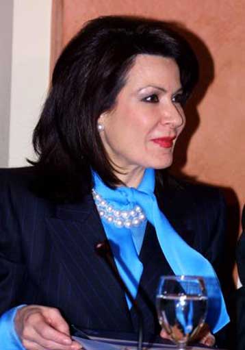 Ο εθελοντισμός κεντρικό σημείο των Ολυμπιακών Αγώνων κατά τη Γιάννα Αγγελοπούλου – Πρέπει να εξασφαλ