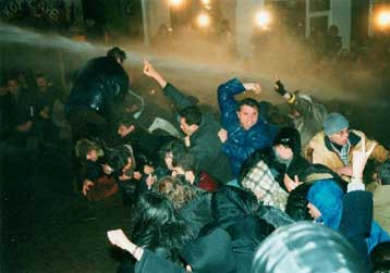 Απέλαση υπερασπιστών των ανθρωπίνων δικαιωμάτων από την Τουρκία