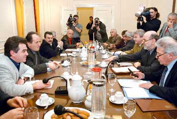 Θετικά εξετάζουν ΣΕΒ και ΓΕΣΕΒΕ το αίτημα της ΓΣΕΕ για διορθωτικό ποσό 0,5%