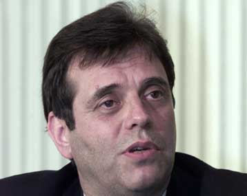 Εσπευσμένη επιστροφή Κοστούνιτσα στο Βελιγράδι – Προειδοποιεί για πόλεμο στη νότια Σερβία