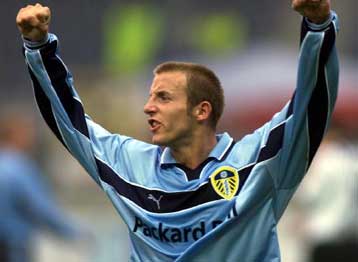 Με καθυστέρηση ενός… έτους συνεχίζεται η δίκη τριών παικτών της Λιντς για ξυλοδαρμό φοιτητή