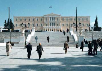 Μετά μουσικής… διαμαρτυρία στην πλατεία Συντάγματος το απόγευμα της Δευτέρας