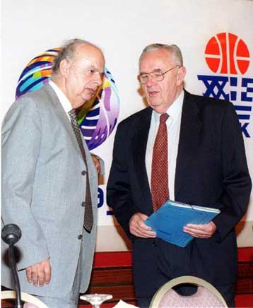 Πέταξε το μπαλάκι στην ULEB η FIBA