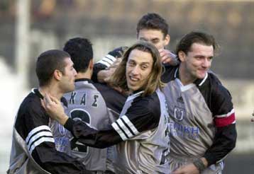 Πέρασε και από την Καισαριανή ο Ολυμπιακός – Σαρωτικός ΠΑΟΚ, πρώτο «διπλό» του Πανηλειακού