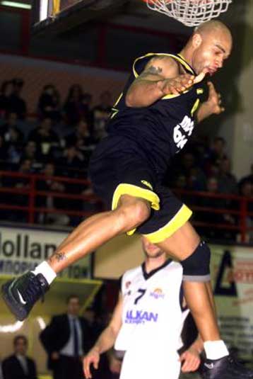 Τον «πρωτάρη» στην Ευρώπη Ρόουντς απέκτησε και τυπικά η Δάφνη