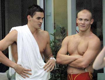 Παγκόσμια ρεκόρ σε πισίνα 25μ. από το Βρετανό Φόστερ και την Κινέζα Χούι