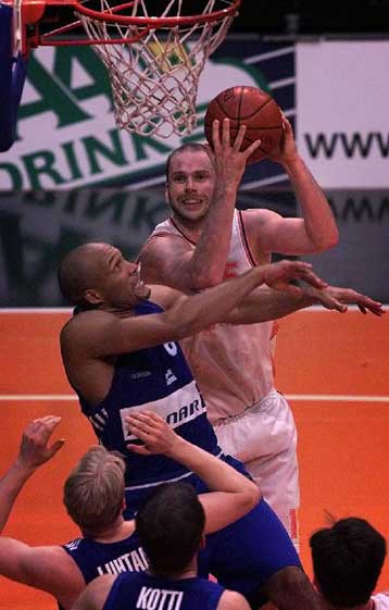 Βοσνία, Εσθονία και Ουκρανία σφράγισαν τελευταίες τα εισιτήρια για το Ευρωμπάσκετ της Κωνσταντινούπο